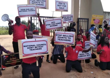 Teachers protest against deduction of Ghc150 by NTC from their PDA